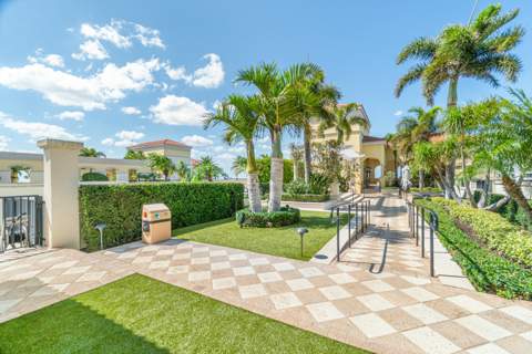 701 S Olive Avenue #820, West Palm Beach FL - photo 16 of 26
