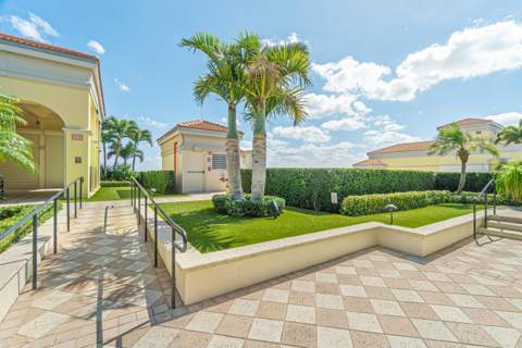 701 S Olive Avenue #820, West Palm Beach FL - photo 17 of 26