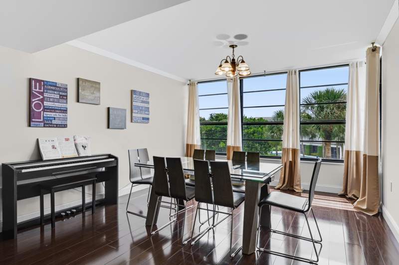 2 bedroom Condominium at 3826 Whitehall Drive #302, Whitehall Condo Of The Lands Of The President, West Palm Beach — photo 4
