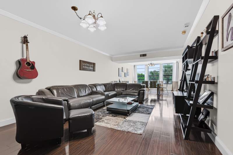 2 bedroom Condominium at 3826 Whitehall Drive #302, Whitehall Condo Of The Lands Of The President, West Palm Beach — photo 3