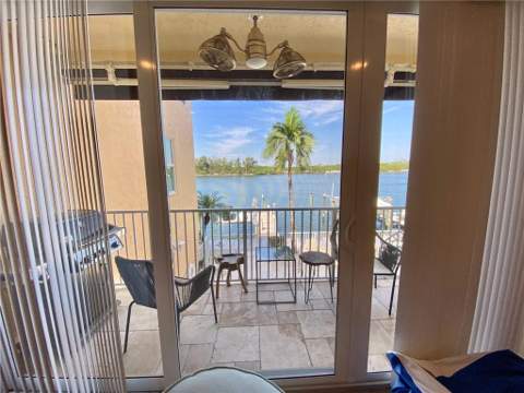 4230 N Ocean Drive, Hollywood FL - photo 21 of 40