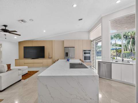 832 Waterview Drive, Weston FL - photo 12 of 57