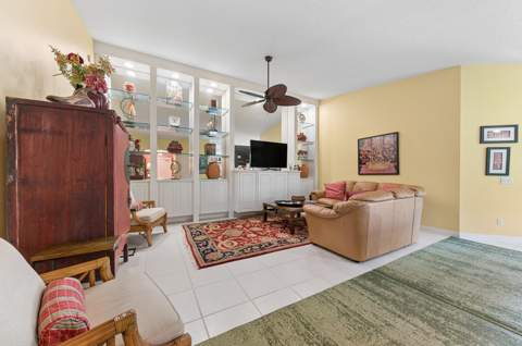 7910 Pine Island Way, West Palm Beach FL - photo 6 of 60