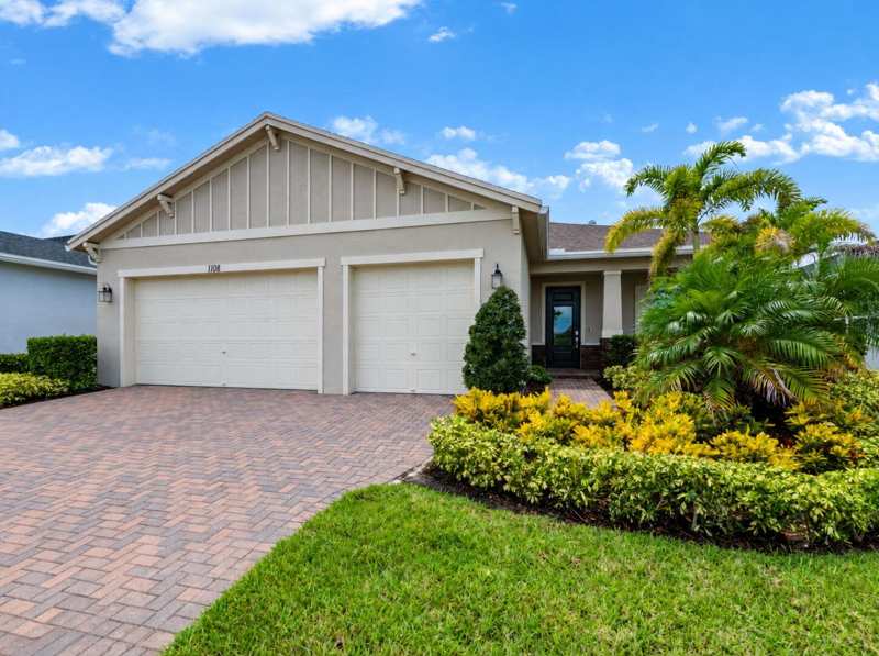 3 bedroom Single Family Residence at 1108 SE Woodbine Road, Replat Of Veranda Preserve East, Port St. Lucie — photo 1
