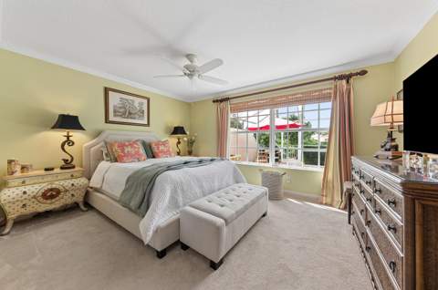 7910 Pine Island Way, West Palm Beach FL - photo 13 of 60