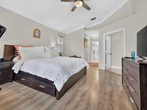 832 Waterview Drive, Weston FL - photo 19 of 57