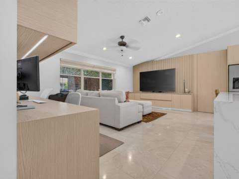 832 Waterview Drive, Weston FL - photo 15 of 57