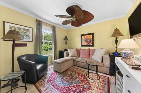 7910 Pine Island Way, West Palm Beach FL - photo 18 of 60