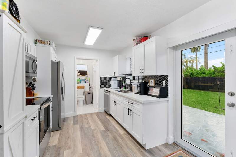 3 bedroom Single Family Residence at 6337 NW 24th Court, North Margate 1st Add, Margate — photo 4