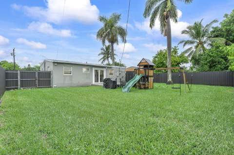 6337 NW 24th Court, Margate FL - photo 24 of 34