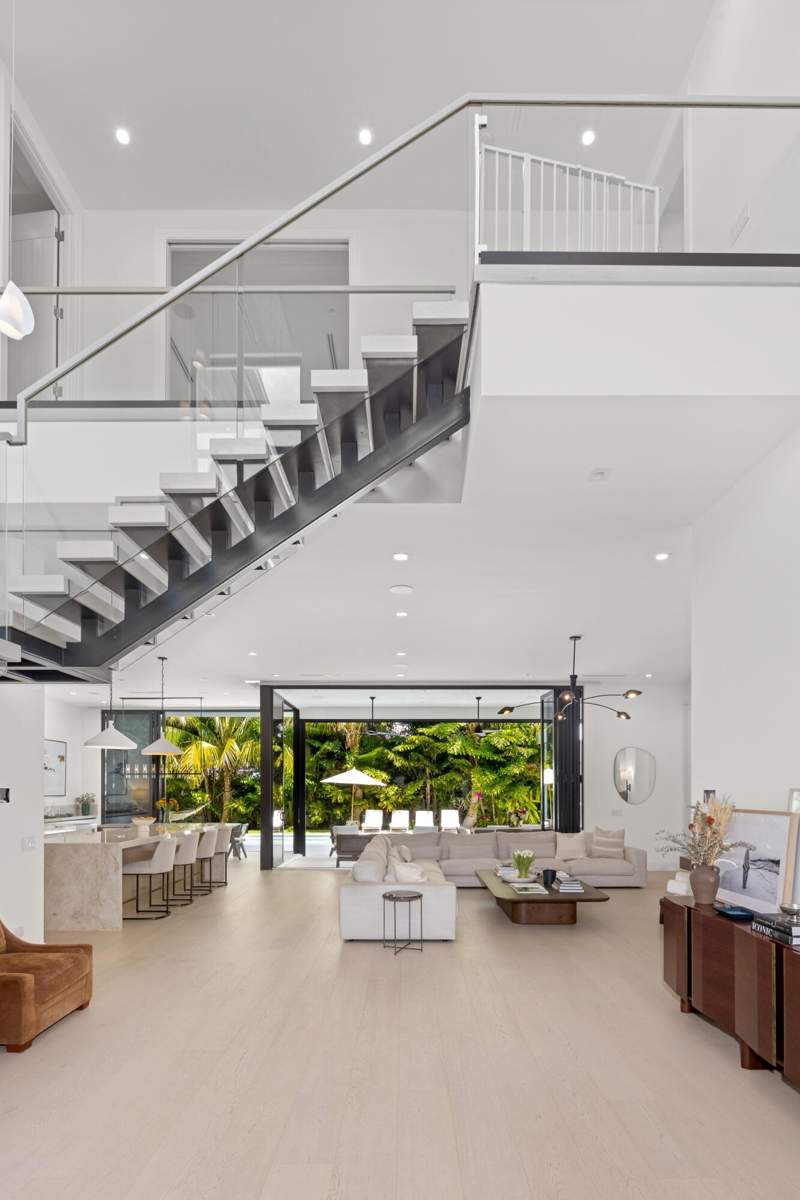 5 bedroom Single Family Residence at 735 W Fern Drive, Por La Mar, Boca Raton — photo 4