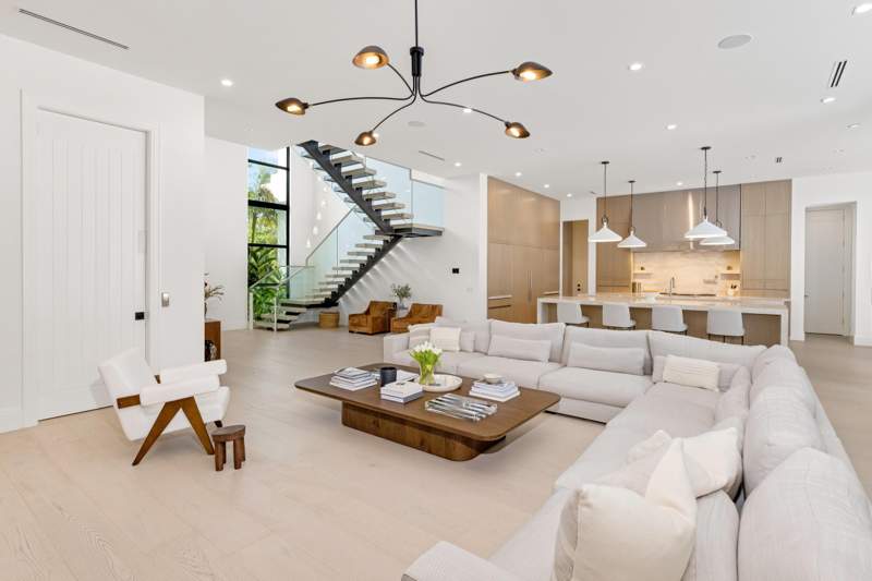 5 bedroom Single Family Residence at 735 W Fern Drive, Por La Mar, Boca Raton — photo 5