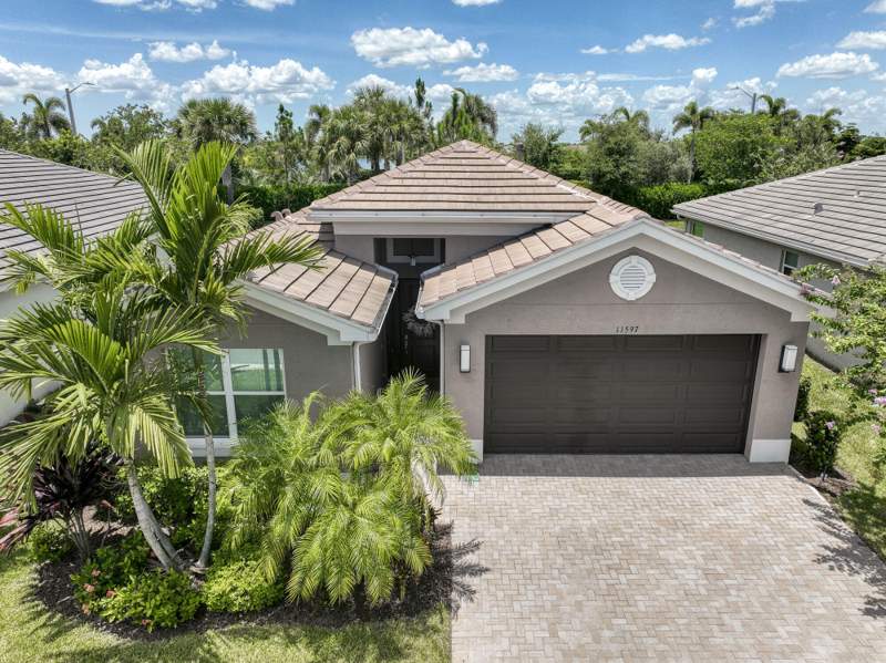 2 bedroom Single Family Residence at 11597 SW Hawkins Terrace, Valencia Cay at Riverland, Port St. Lucie — photo 2