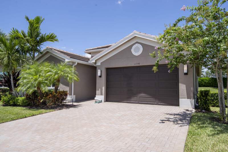 2 bedroom Single Family Residence at 11597 SW Hawkins Terrace, Valencia Cay at Riverland, Port St. Lucie — photo 3
