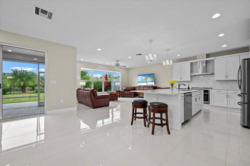 4 bedroom Single Family Residence at 19497 Broad Shore Walk, Arden Pud Pod G South, Loxahatchee — photo 5