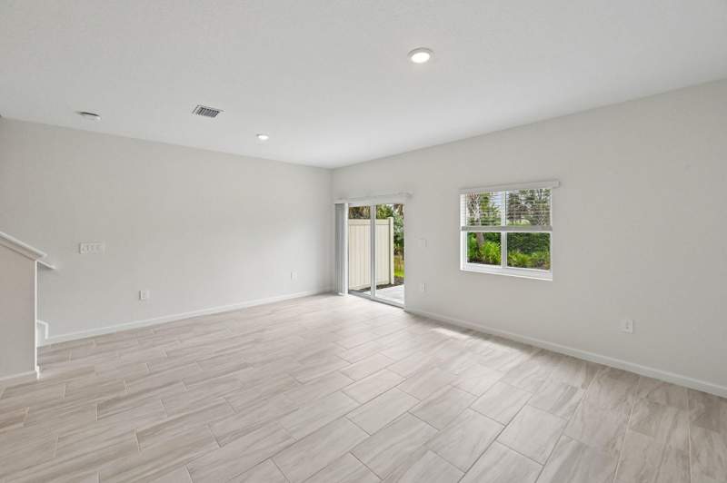 3 bedroom Townhouse at 12989 SW Forli Way, Central Park, Port St. Lucie — photo 5