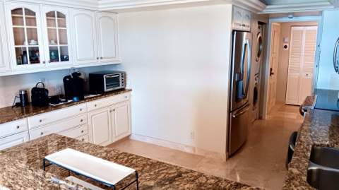 4900 N Ocean Boulevard #819, Lauderdale-By-The-Sea FL - photo 7 of 29