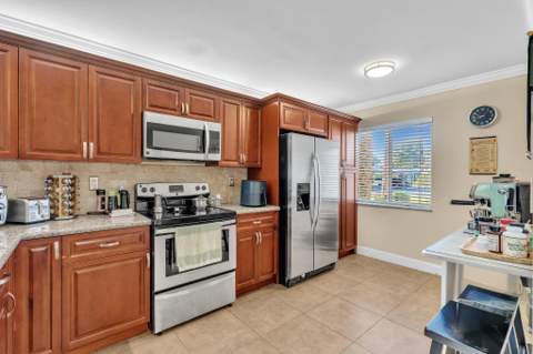 460 NW 67th Street #L105, Boca Raton FL - photo 6 of 30