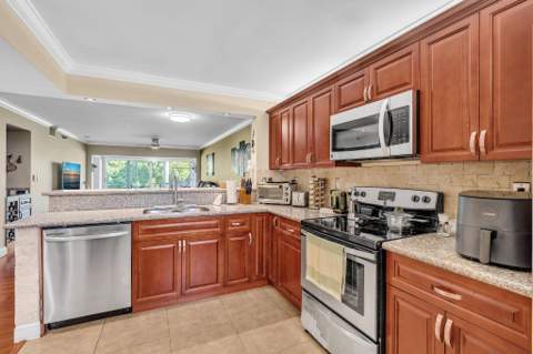 460 NW 67th Street #L105, Boca Raton FL - photo 10 of 30