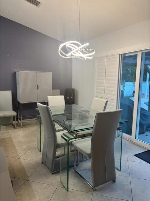 527 NW Avon Avenue, Port St. Lucie FL - photo 13 of 19