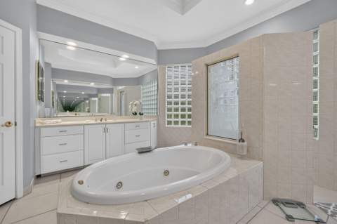 851 Forest Glen Lane, Wellington FL - photo 24 of 94