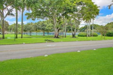 8864 Sunscape Lane, Boca Raton FL - photo 13 of 15