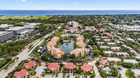 24 Uno Lago Drive, Juno Beach FL - photo 9 of 61