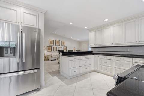 22041 Colony Drive, Boca Raton FL - photo 9 of 35