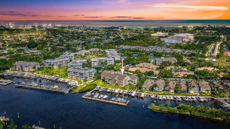 3 bedroom Condominium at 513 Oak Harbour Drive, Oak Harbour, Juno Beach — photo 1