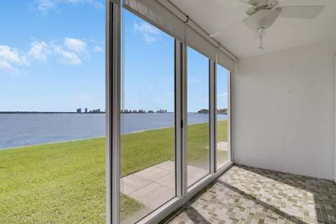 60 Yacht Club Drive #103, North Palm Beach FL - photo 19 of 26