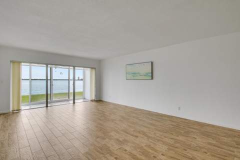 60 Yacht Club Drive #103, North Palm Beach FL - photo 6 of 26