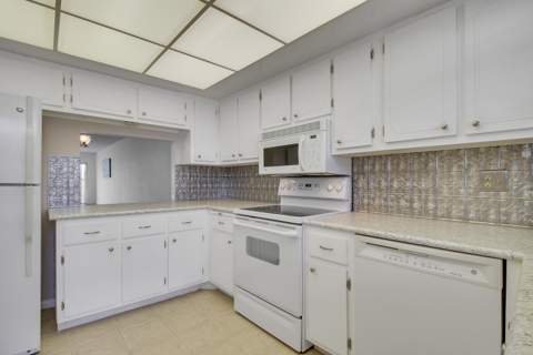 60 Yacht Club Drive #103, North Palm Beach FL - photo 21 of 26