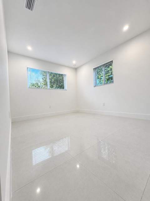 345 Pinehurst Road, Palm Springs FL - photo 9 of 26