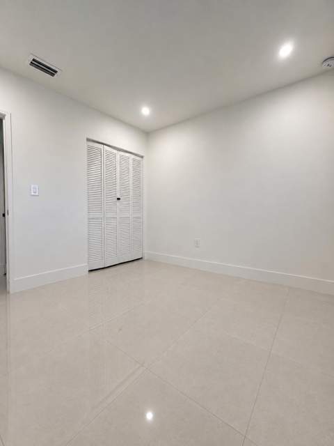 345 Pinehurst Road, Palm Springs FL - photo 12 of 26