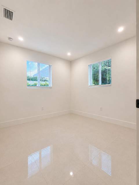 345 Pinehurst Road, Palm Springs FL - photo 14 of 26