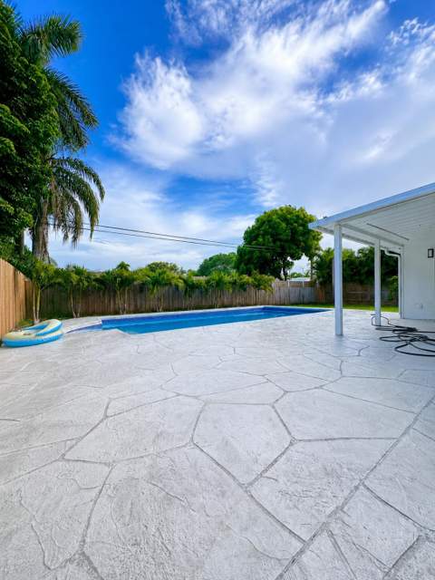 345 Pinehurst Road, Palm Springs FL - photo 24 of 26