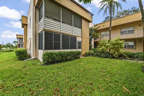 20 Flanders A, Delray Beach FL - photo 21 of 35