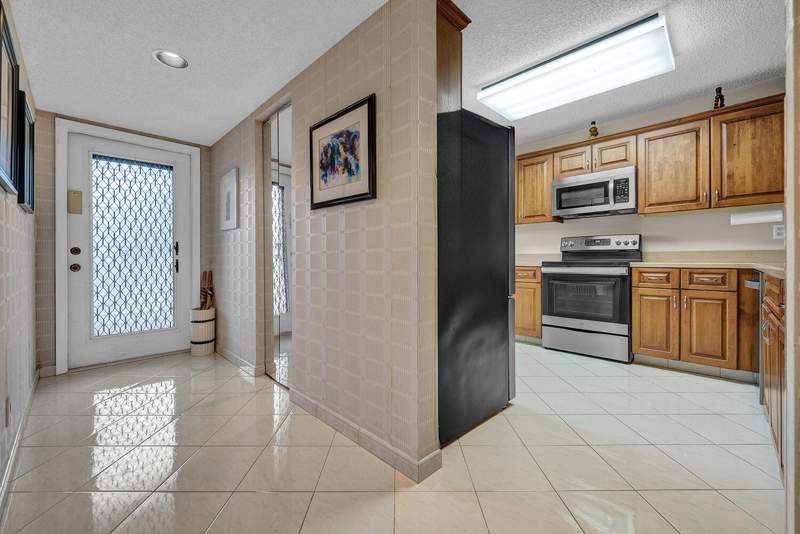 2 bedroom Condominium at 15074 Witney Road #205, Watersedge At The Lakes Of Delray, Delray Beach — photo 2