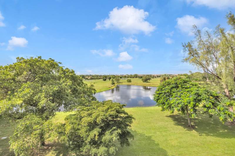 3 bedroom Condominium at 3080 N Course Drive #501, No 51 Palm-Aire Country Club, Pompano Beach — photo 3