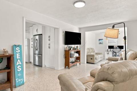245 SW 5th Street, Dania Beach FL - photo 9 of 30
