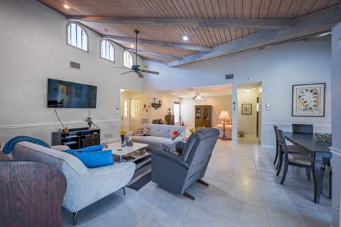 8129 Pine Circle #33, Tamarac FL - photo 7 of 21