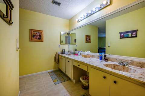 8129 Pine Circle #33, Tamarac FL - photo 12 of 21