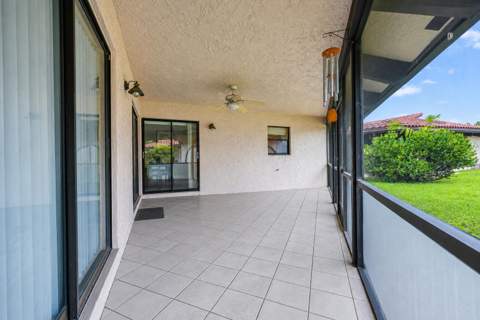 8129 Pine Circle #33, Tamarac FL - photo 18 of 21