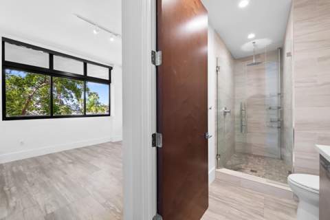 161 Isle Of Venice Drive #204, Fort Lauderdale FL - photo 22 of 44