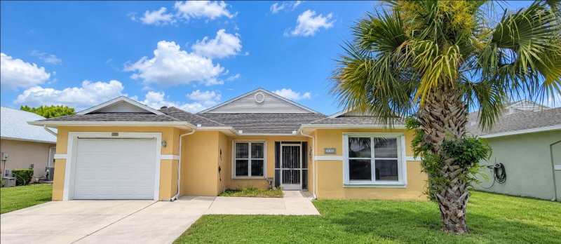 2 bedroom Single Family Residence at 6747 Picante Circle, Spanish Lakes Fairways NE Phase, Fort Pierce — photo 1
