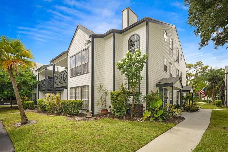 1 bedroom Condominium at 5032 Heatherhill Lane #6, Heatherwood Condo, Boca Raton — photo 1