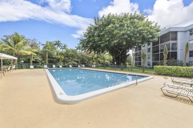 Royal Park Condo