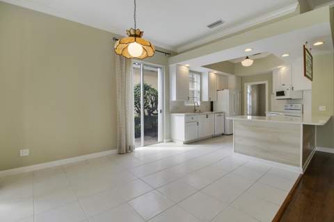 4718 Dovehill Drive, Palm Beach Gardens FL - photo 12 of 58