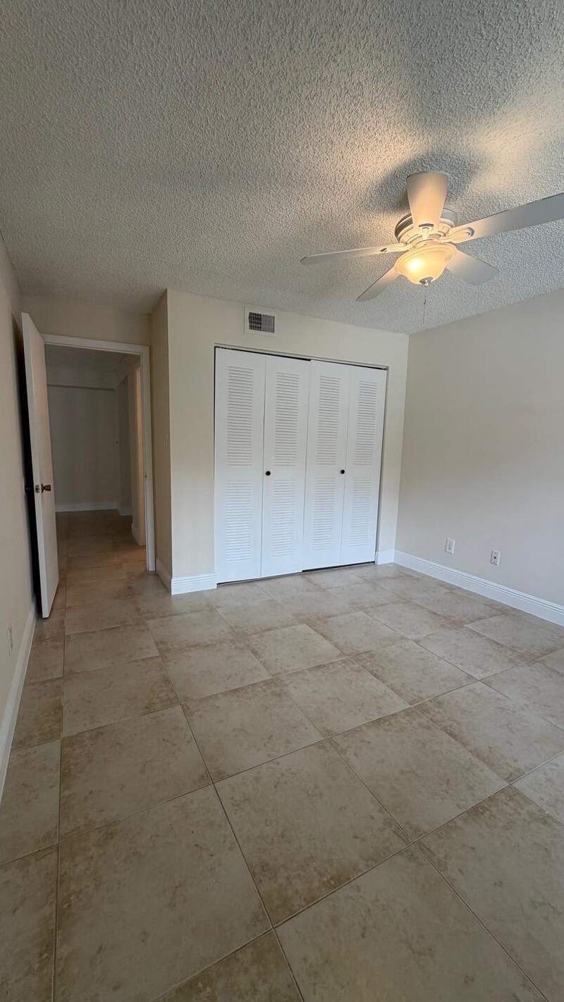 2 bedroom Condominium at 520 S Park Road #22-12, Hollywood Parc Condominium, Hollywood — photo 5