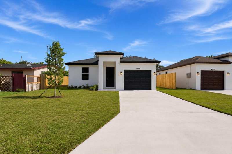 3 bedroom Single Family Residence at 4383 Marilyn Drive, Grammes Homesites, Lake Worth — photo 1